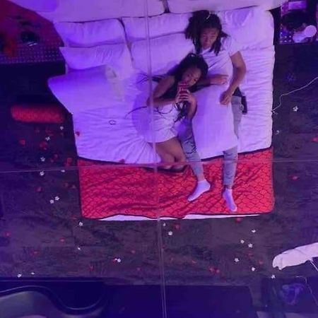 Appartement Avec Love Room ปาแยร์น ภายนอก รูปภาพ