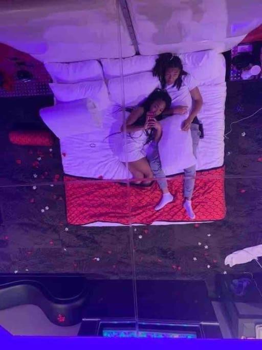 Appartement Avec Love Room ปาแยร์น ภายนอก รูปภาพ